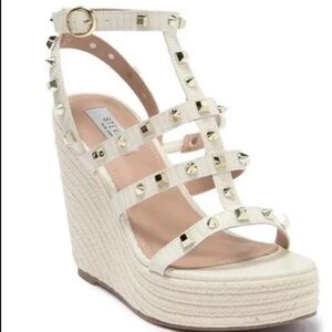 Steve Madden Cream Scoutt Platform Studded Wedge Sandals